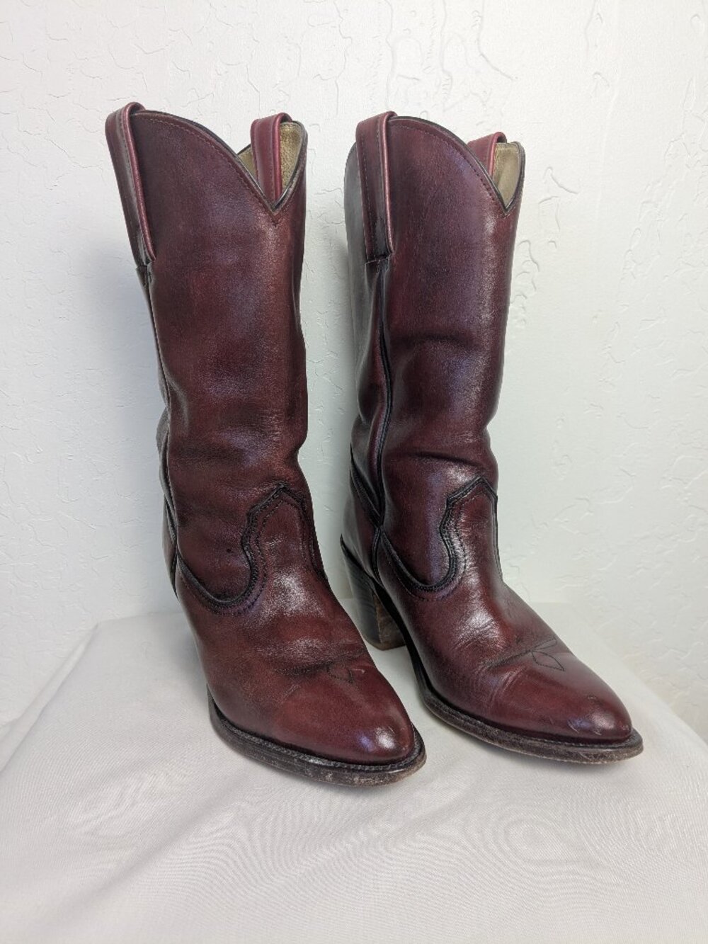Vintage Frye 7104 Western Cowboy Boots Women's 8.5B Oxblood Burgundy USA 70s